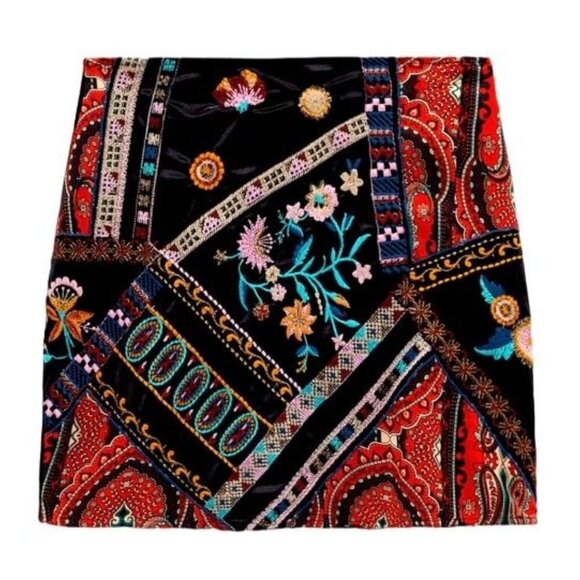 Zara Womens  Black Velvet  Multicolor Embroidered Mini Skirt Size Small - Picture 3 of 8